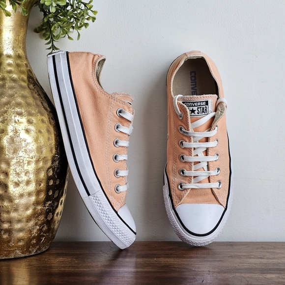 Converse Chuck Taylor All Star Low Coral 155573F Size M7 W9 Unisex Casual Shoes - Picture 2 of 15